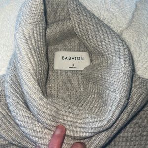 ✨Babaton turtleneck sweater (S)